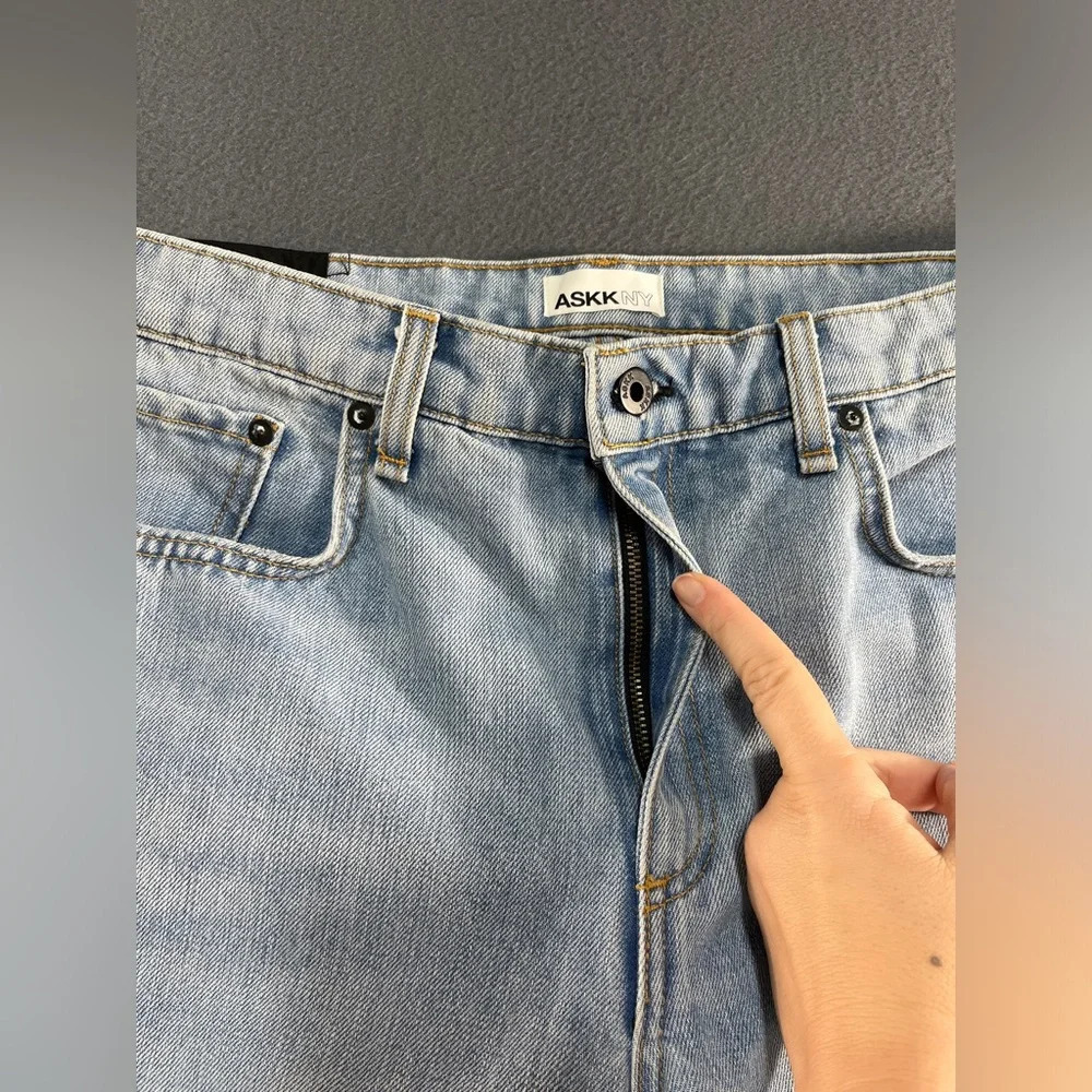 ASKK NY Cropped Light Denim Dre Carrot Jeans - Picture 4 of 12